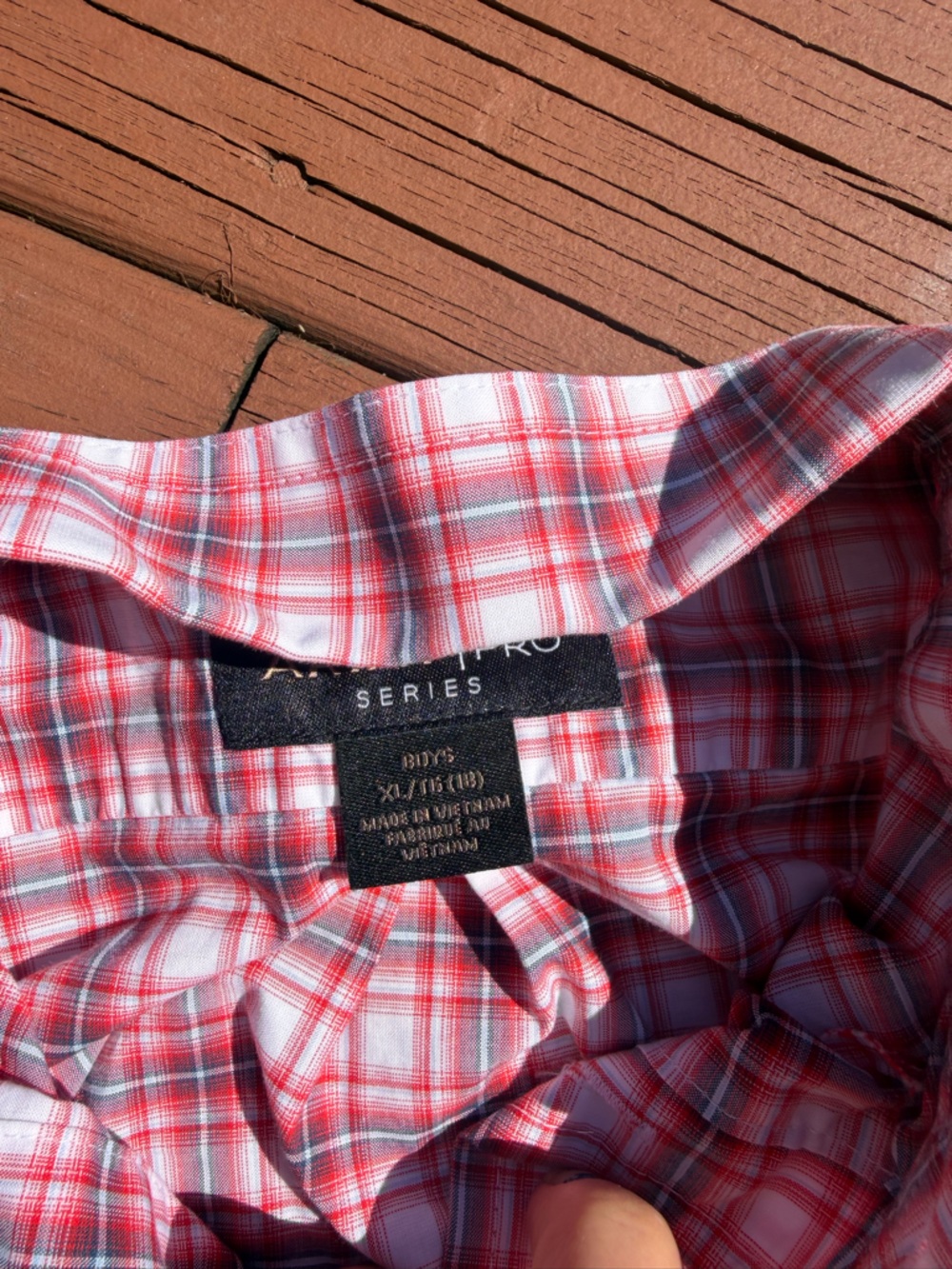 Ariat boys button down shirt like new size xl